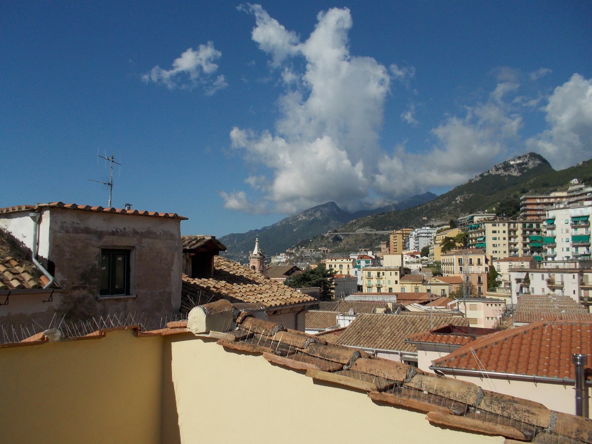 Hotel Le Stanze Del Poeta Salerno Exterior foto
